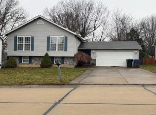 114 Green Forest Estates Dr, Saint Peters, MO 63376