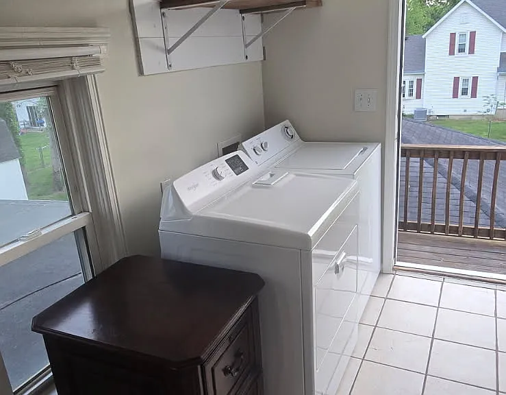 200 S Oak St #B — Photo 6