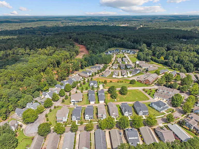 1540 Carriage Ridge Dr — Photo 49