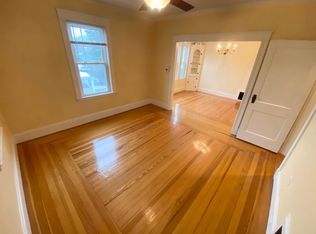 14 Oakledge St FLOOR 2, Arlington, MA 02474