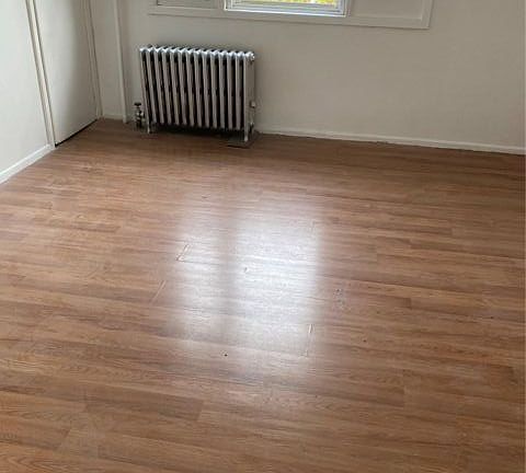 5th image of 8718 95th St Floor 2