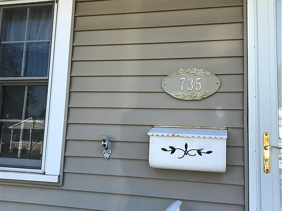 4th image of 735 Loretta St