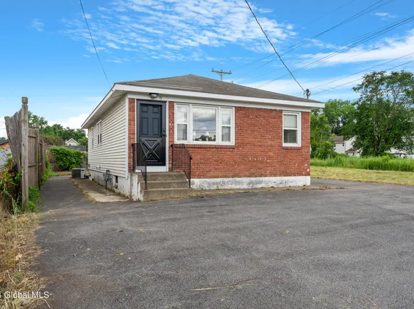 6 Ensign Place, Albany, NY 12205