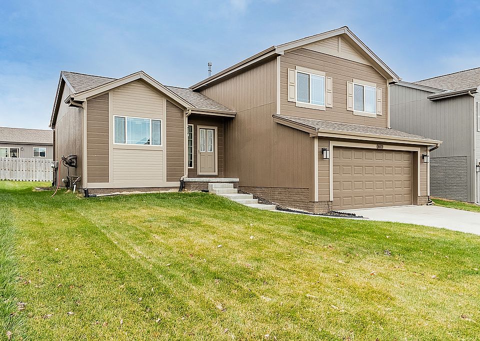 Beautiful 3bd 2.5 bath Home