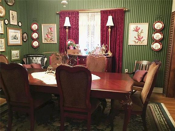5th image of 204 S Carroll Blvd