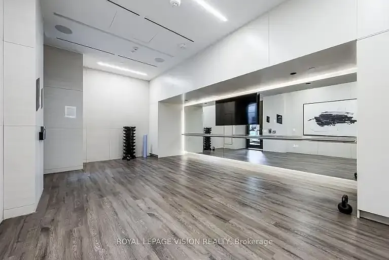 1 bed, 1.0 bath, 635 sqft, $2,700 — Photo 2