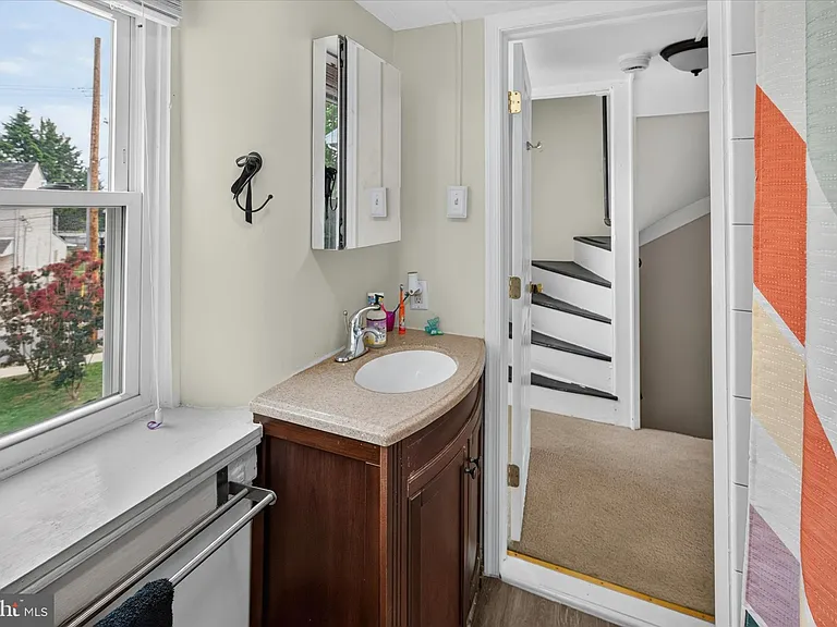 128 High St — Photo 16