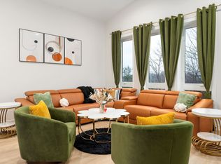 (Undisclosed Address), Chicago, IL 60653