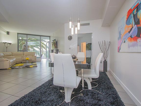 5th image of 1441 9th Ave Unit 206