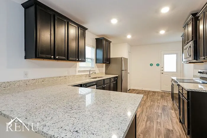 137 Scarborough Bnd — Photo 5