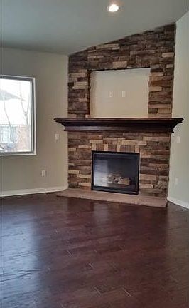 5th image of 322 Red Cedar Dr