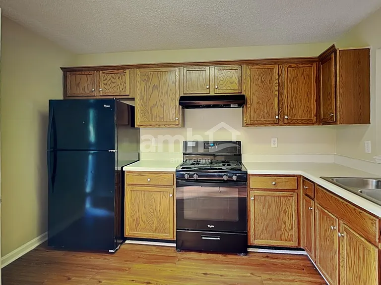 7209 Cedar Forest Dr — Photo 3