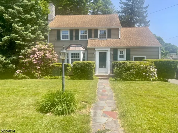 71 Mali Dr, North Plainfield Boro, NJ 07062