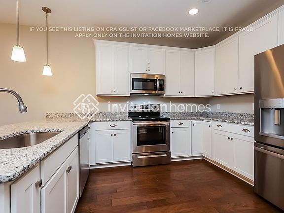 4th image of 1184 Westgate Dr