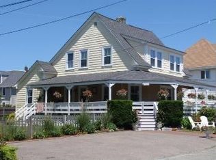 35 R St, Hull, MA 02045