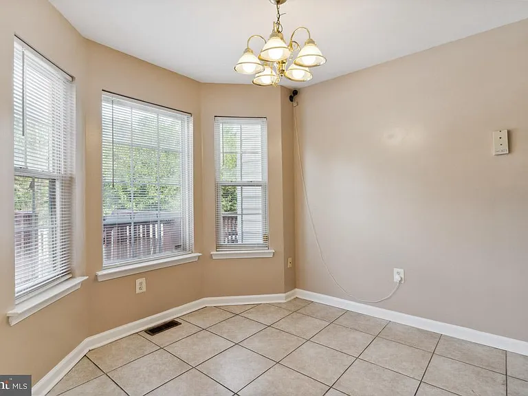 10763 Esprit Pl — Photo 11