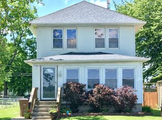 1034 University St, Carlinville, IL 62626