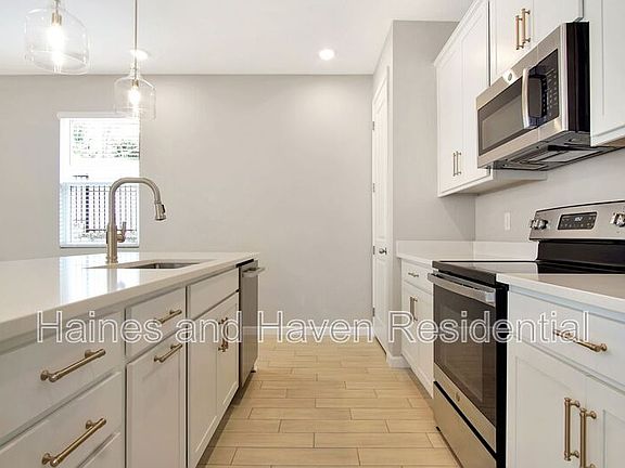 5th image of 840 Blue Creek Dr