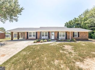 106 Valencia Cir, Centerville, GA 31028