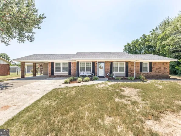 106 Valencia Cir, Centerville, GA 31028