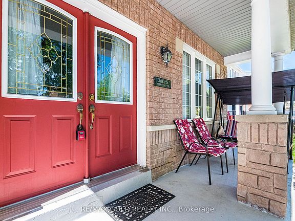 4th image of 96 Brisdale Dr
