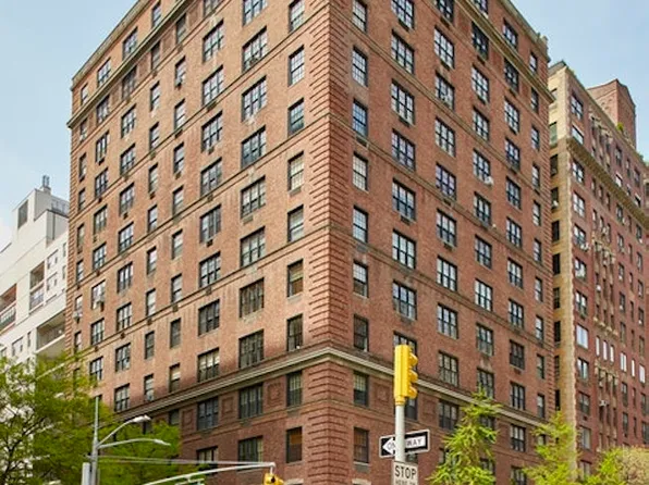 1060 Park Avenue image 5 of 6