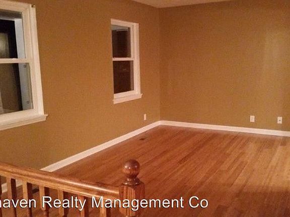 3rd image of 1909 Bay Hill Dr