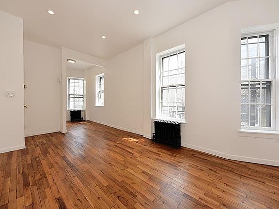 2nd image of 320 W 17th St APT 2RE