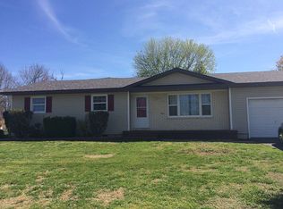 1006 W Minor St, Aurora, MO 65605