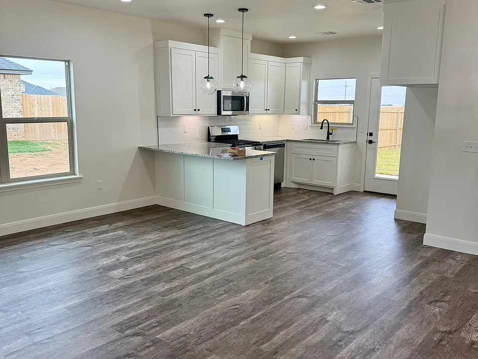 19101 Mid Country Blvd
