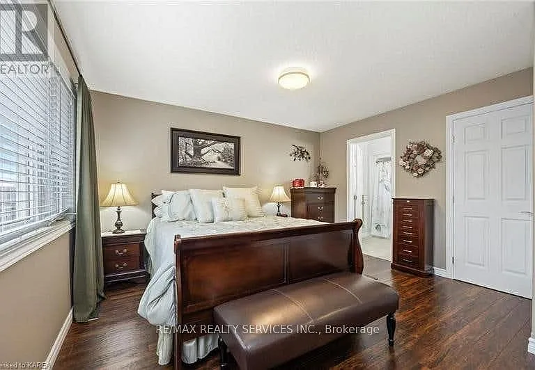 172 Macdougall Dr — Photo 17