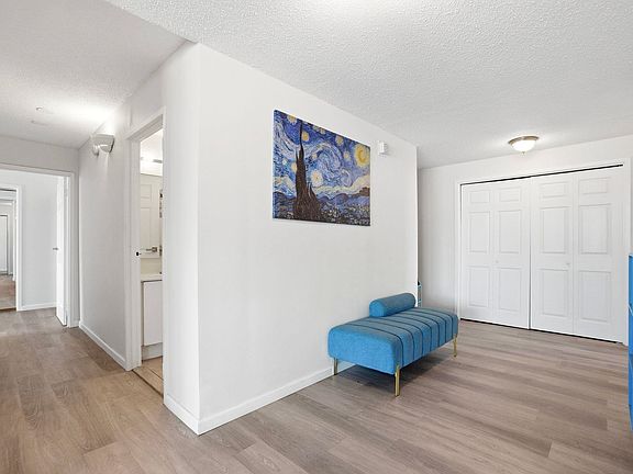 2nd image of 1633 Harmon Cove Tower #1633
