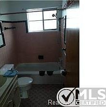 4th image of 2420 W Walton Blvd
