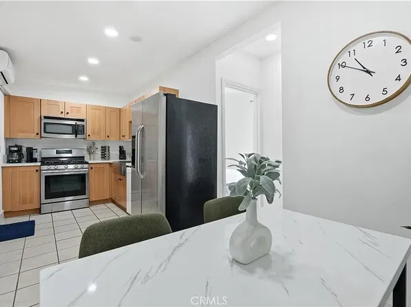 710 Elmwood Dr #2, Escondido, CA 92025