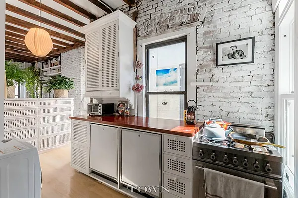 Rented by Town Residential | media 28