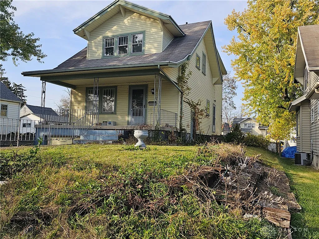 113 Fernwood Ave photo 1