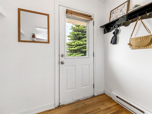 5th image of 240 Freshwater Road