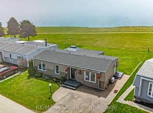 15 Bluffs Rd, Clarington, ON L1B 1A3