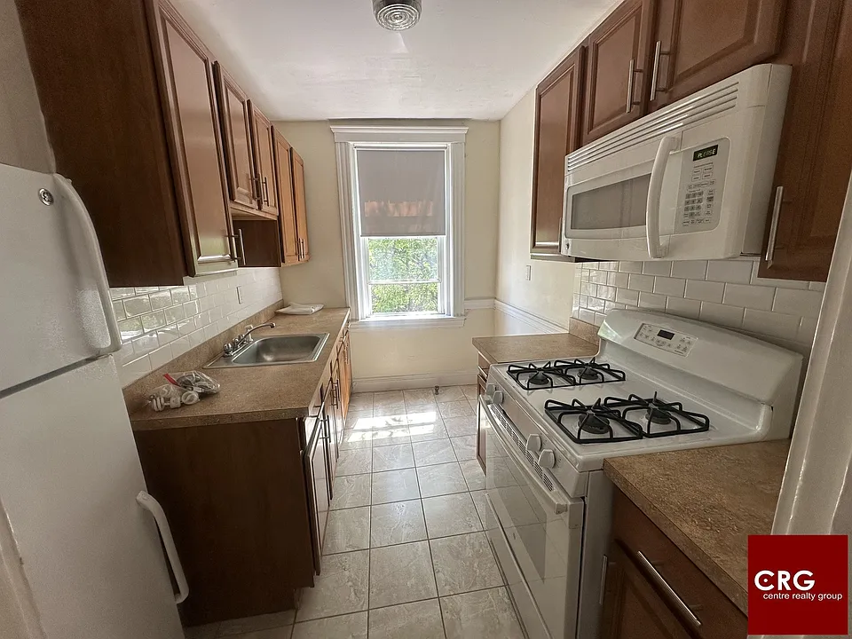 134-135 Washington St #U42
