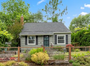 8705 NE Broadway St, Portland, OR 97220