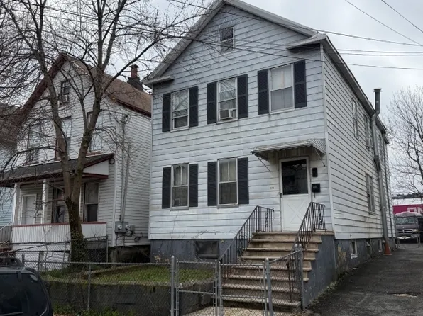 614 S Park St, Elizabeth City, NJ 07206