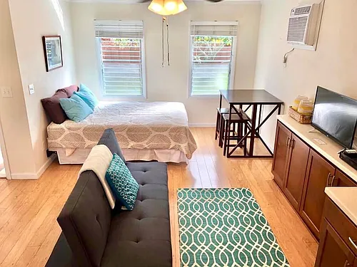 524 Auwai St Photo 1