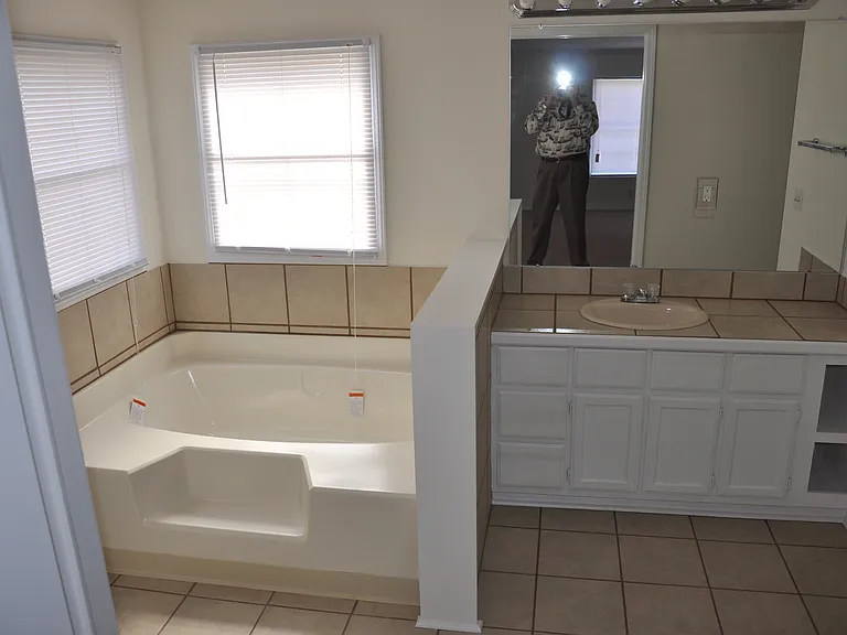 14939 Angela Dr — Photo 7