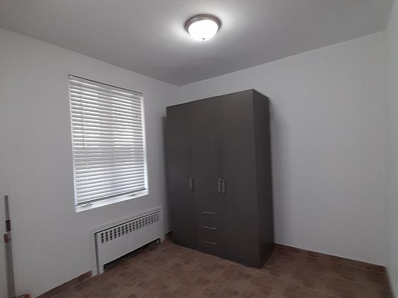 3rd image of 3702 Oceanic Ave #2F