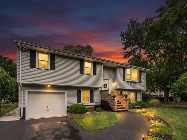 42 Fern Rd, Holbrook, MA 02343