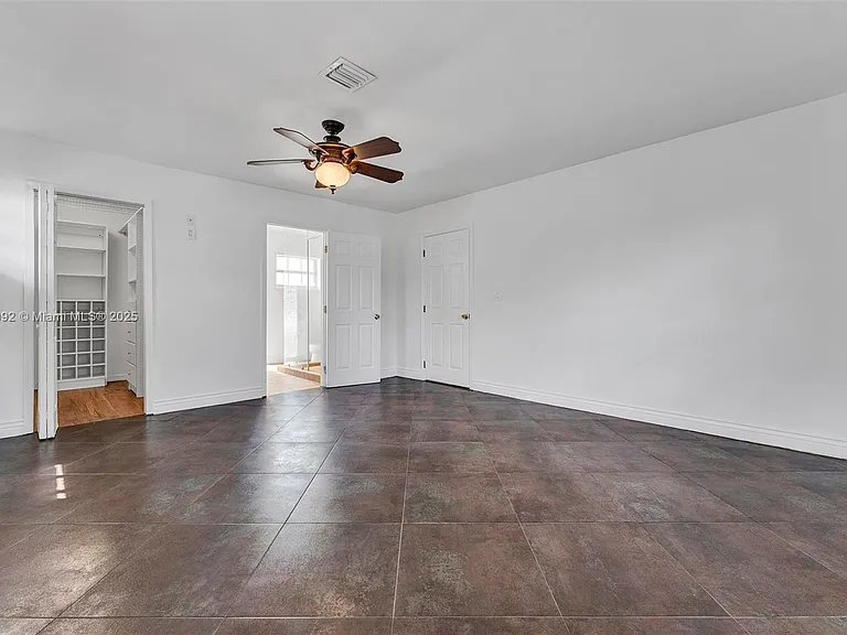 9752 SW 74th St — Photo 6