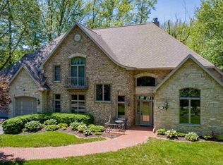 N3877 Betty Dr, Hortonville, WI 54944