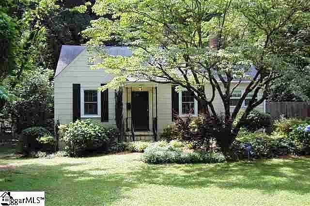 1st image of 225 W Hillcrest Dr