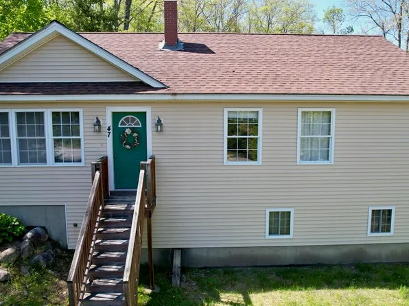 47 Taylor Lane, Naples, ME 04055