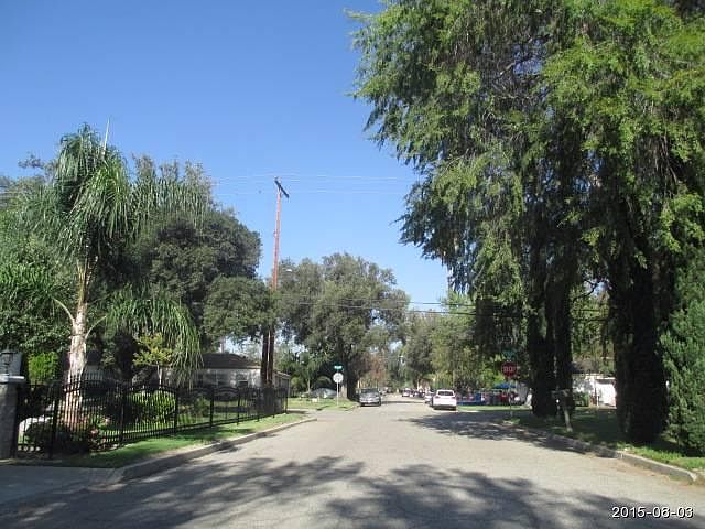 2nd image of 888 W Mirada Rd